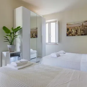  Guest house Center